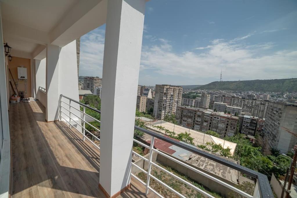 Night-Sight Apt Apartment Tbilisi Exterior photo